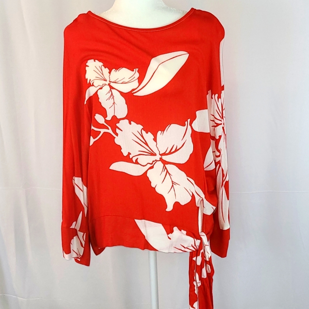 Red and white wing sleeve, Size L NWT